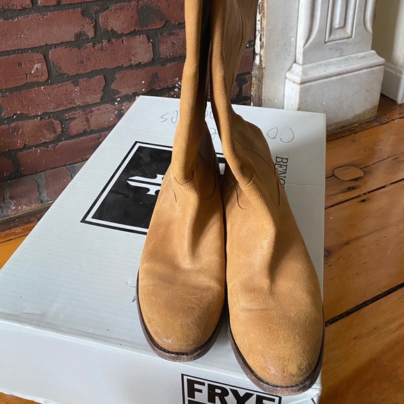 Frye Melissa Button Boots in Tan Suede - Picture 4 of 8
